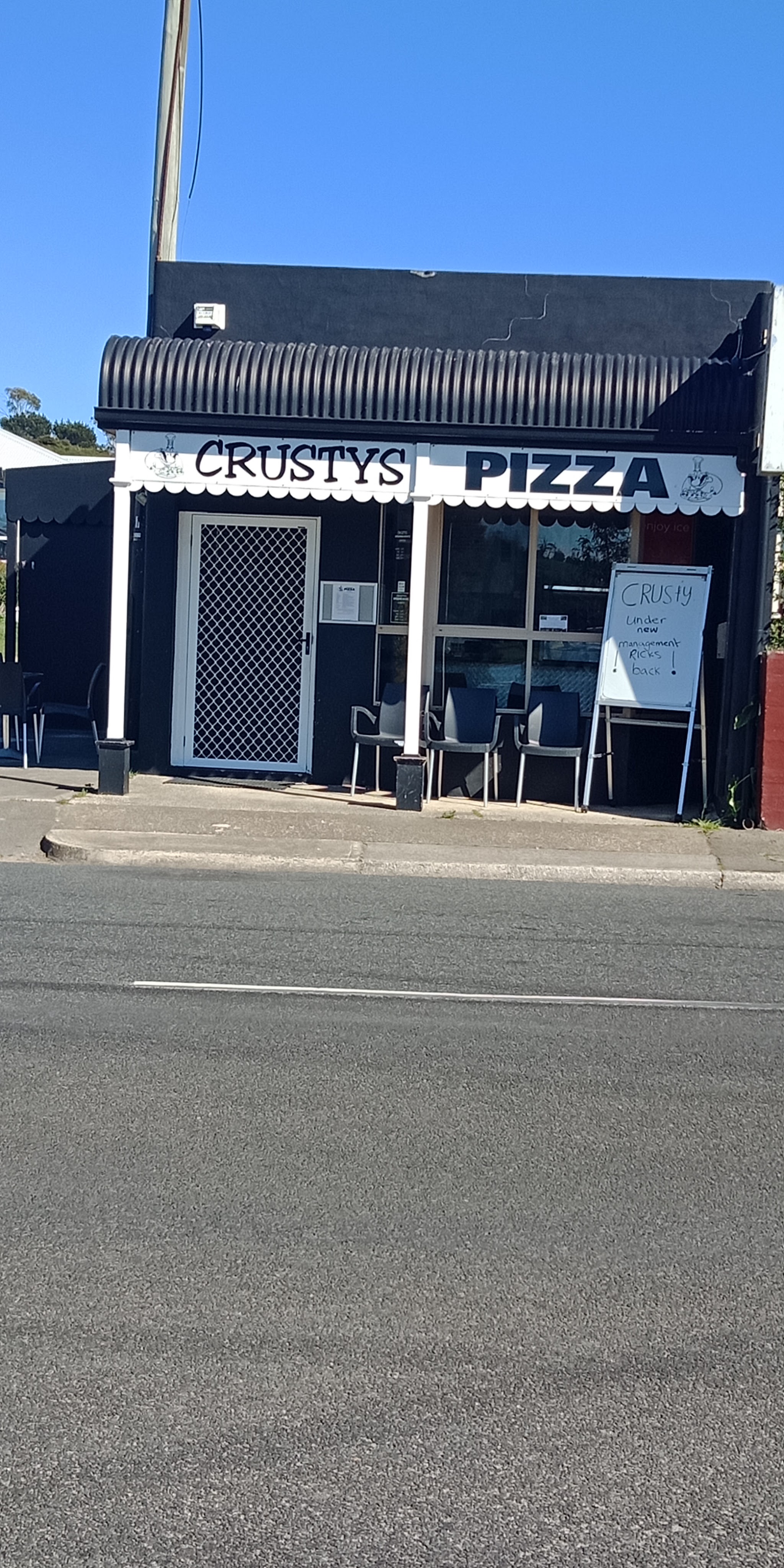 The Crustys Pizza shopfront on Weld Street, Beaconsfield